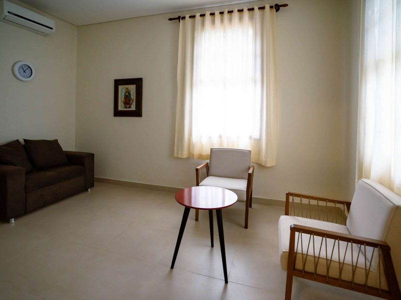 Quarto com sala de atendimento